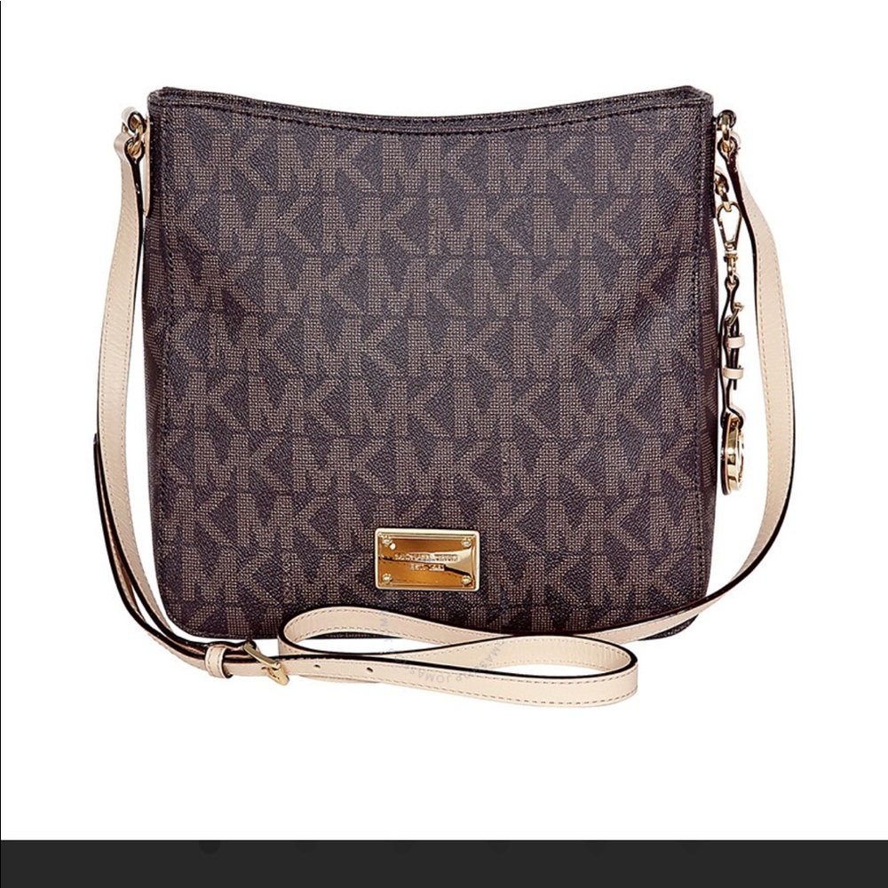 Michael Kors Jet Set Messenger Bag